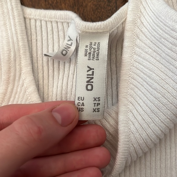 Cropped tank top - Picture 2 of 2